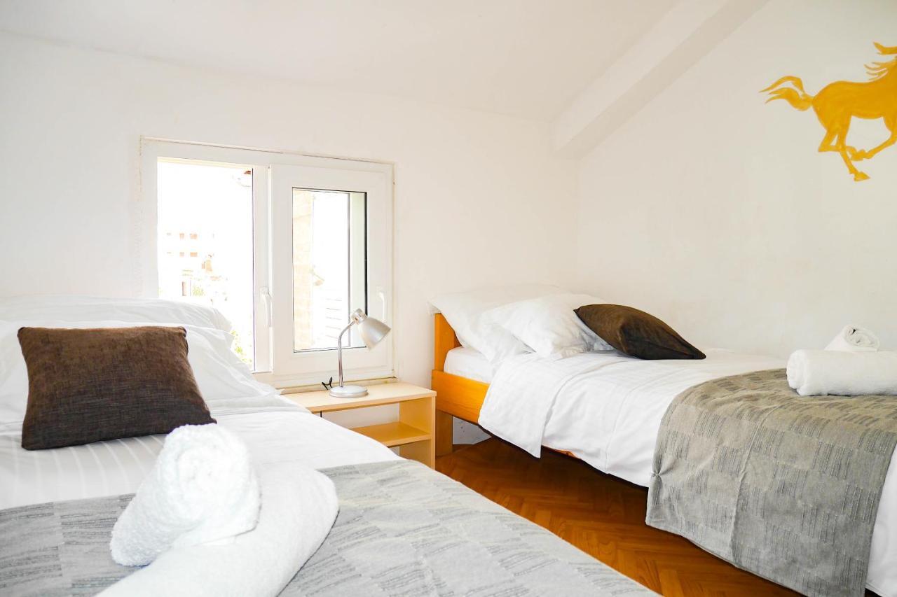 Apartments Beach Dugi Rat Exterior photo